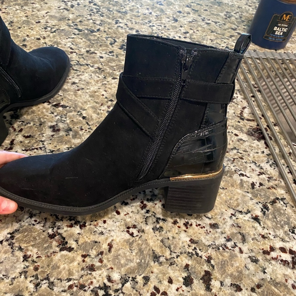 Black Ankle Boot With A Block Heel And A Gold Buc… - image 7